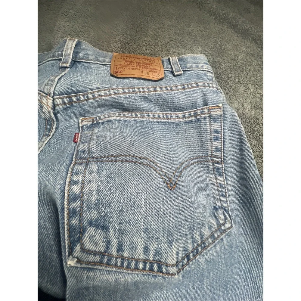 Vintage Levis 560 Jeans Mens 36x32 Loose Tapered Leg Denim Baggy Made in USA 90s